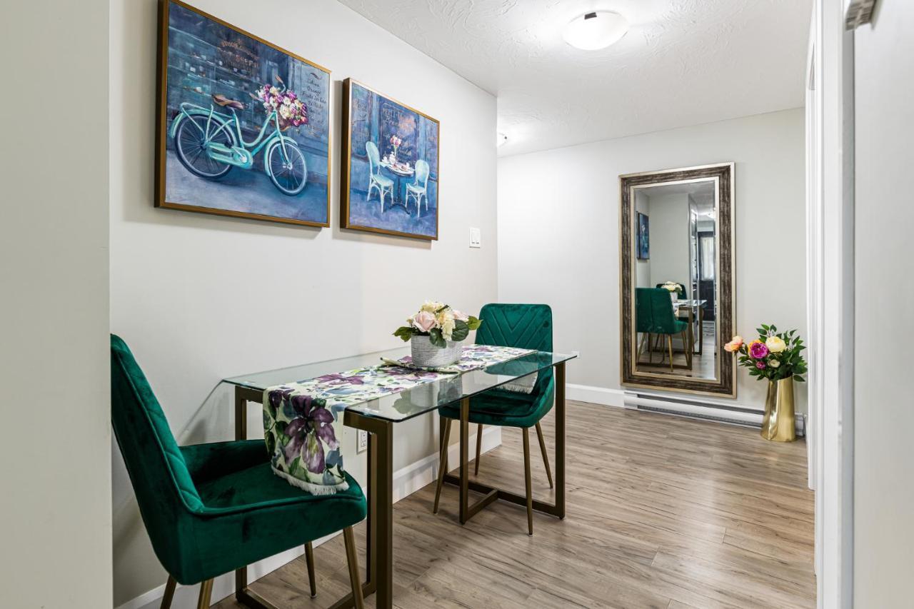 One Bedroom Apartment Moncton North ! エクステリア 写真